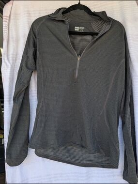 MEC Men’s Charcoal Half-Zip Performance Hoodie